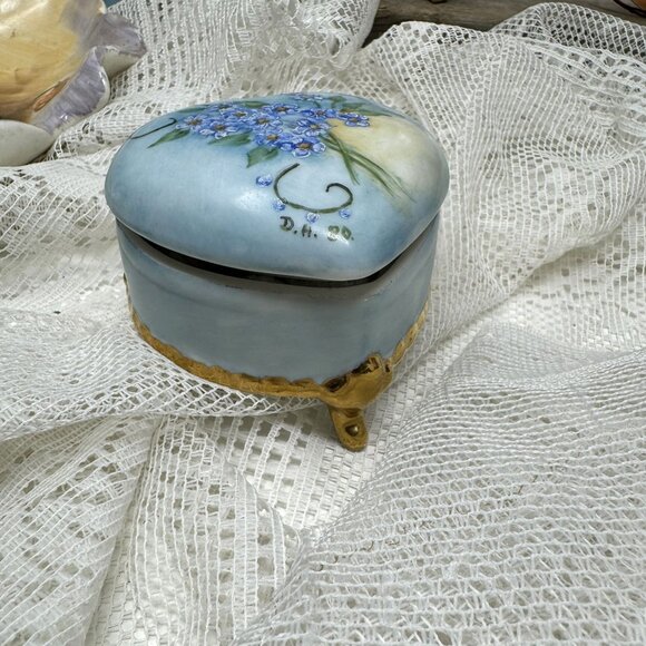 Hand-Painted Heart-Shaped Trinket Box With Blue Flowers & Gold Accents - Picture 7 of 8
